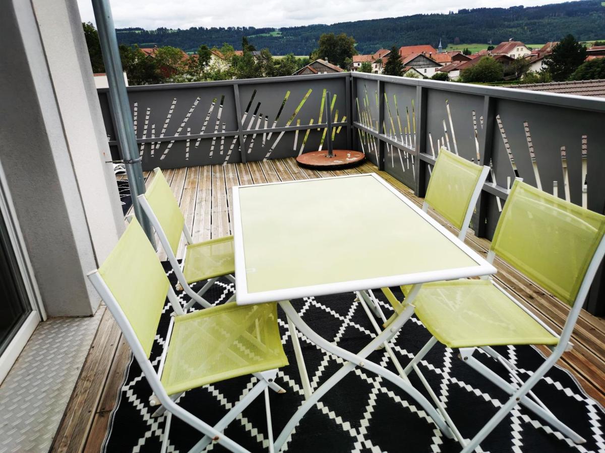 Superbe Appartement Neuf Avec Terrasse Orchamps-Vennes Εξωτερικό φωτογραφία